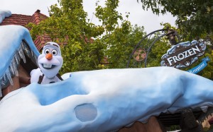 Olaf from frozen animated movie
